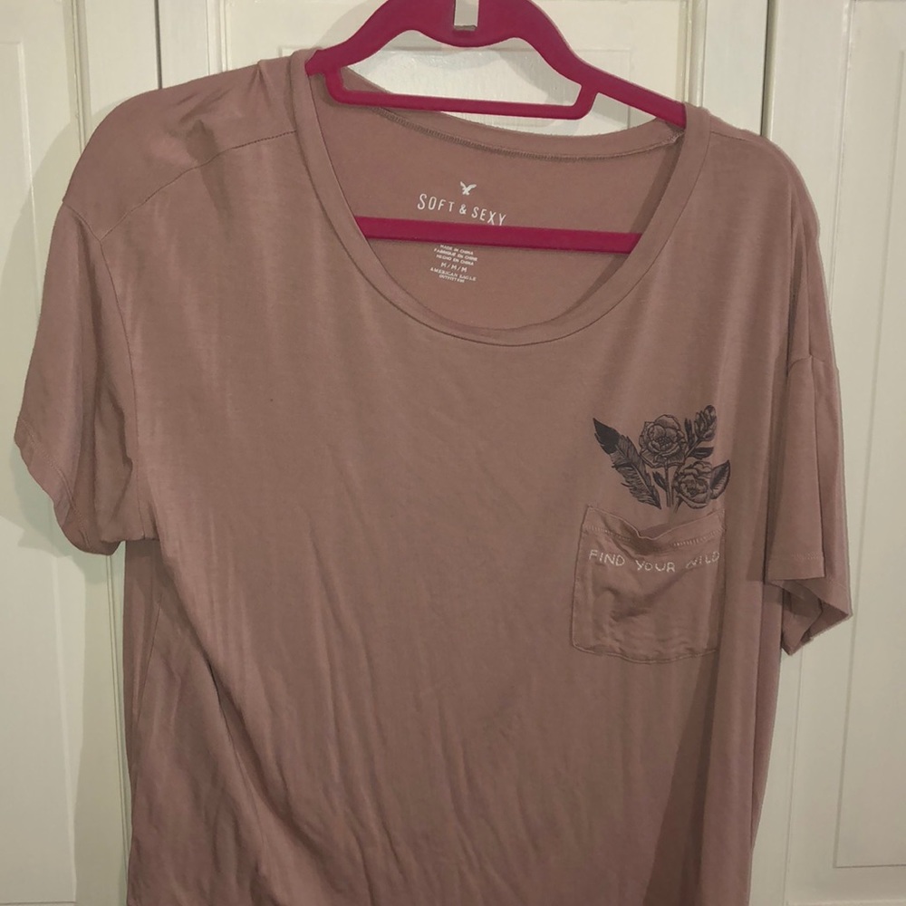 AMERICAN EAGLE SOFT & SEXY TEE